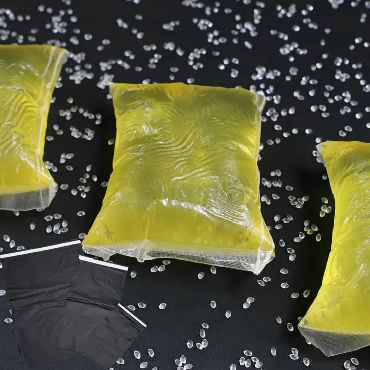 Adesivo con colla a caldo per buste per pacchi per corriere